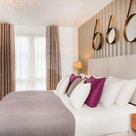 Stylish And Central Two Bedroom & Two Bathroom Apartment With Free Parking المظهر الخارجي الصورة