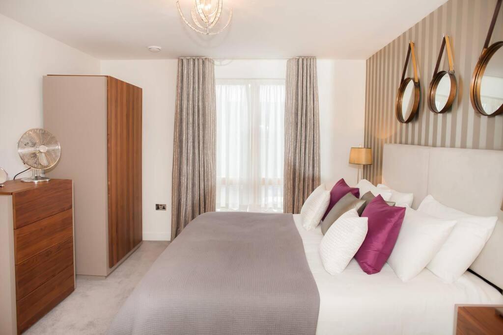 Stylish And Central Two Bedroom & Two Bathroom Apartment With Free Parking المظهر الخارجي الصورة